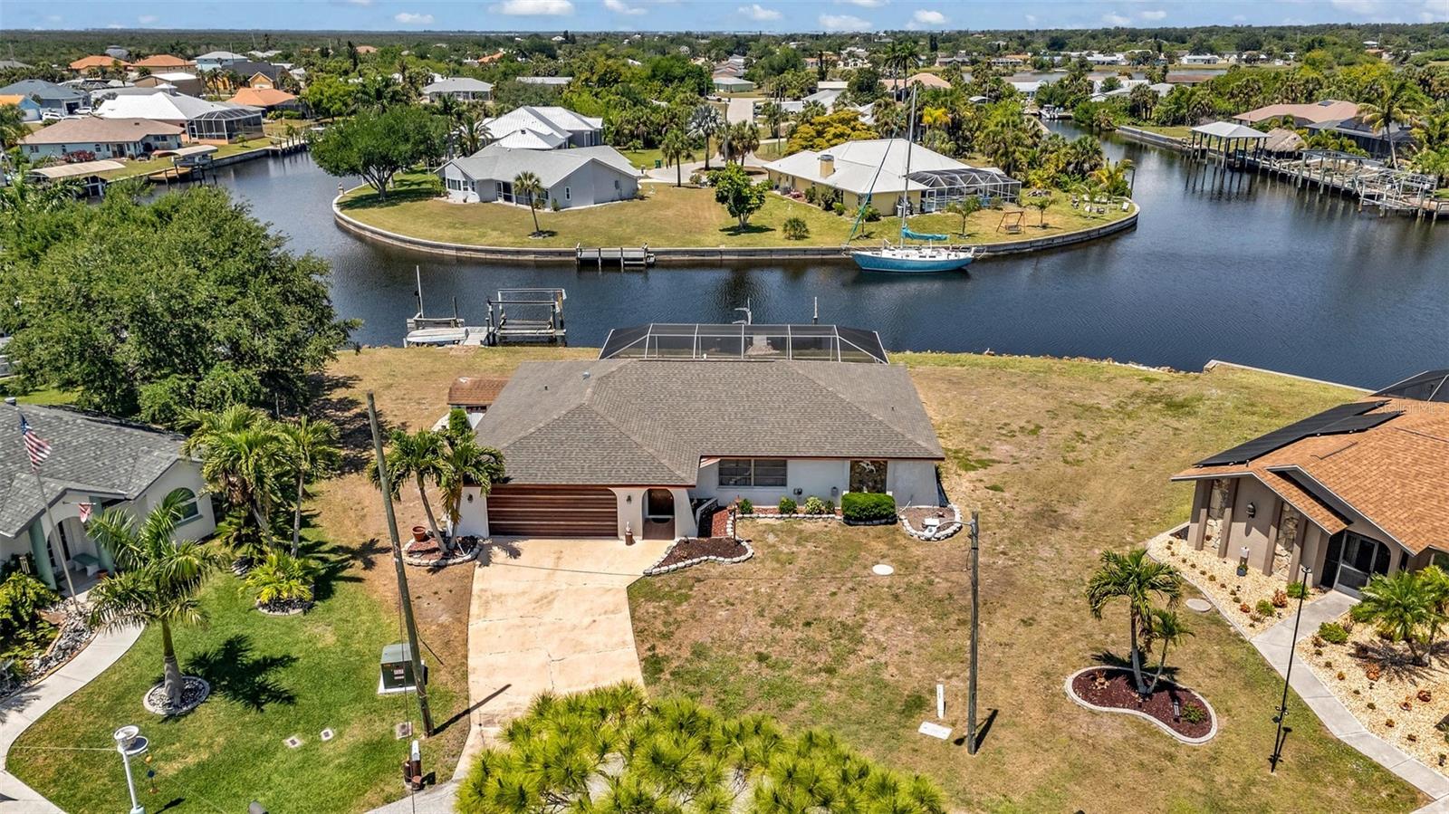 19220 MOORE HAVEN CT, PORT CHARLOTTE, FL, 33948