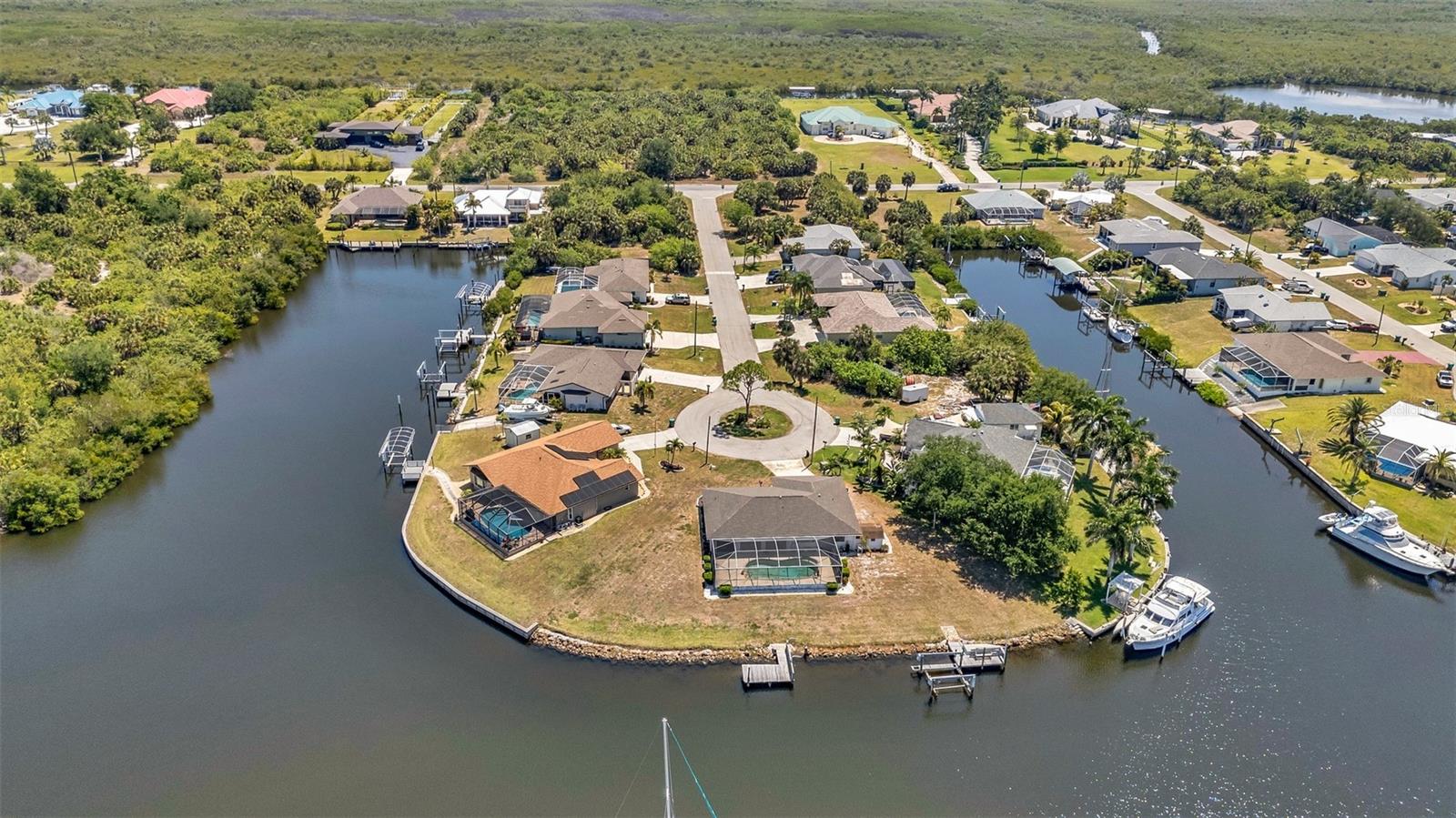 19220 MOORE HAVEN CT, PORT CHARLOTTE, FL, 33948