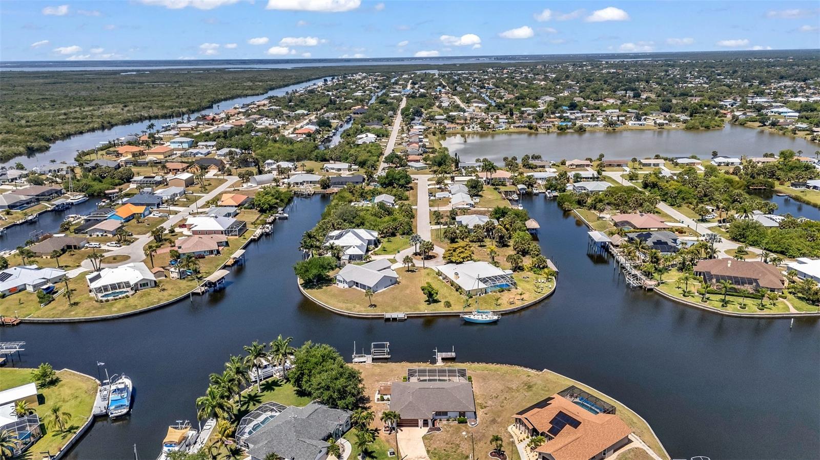 19220 MOORE HAVEN CT, PORT CHARLOTTE, FL, 33948