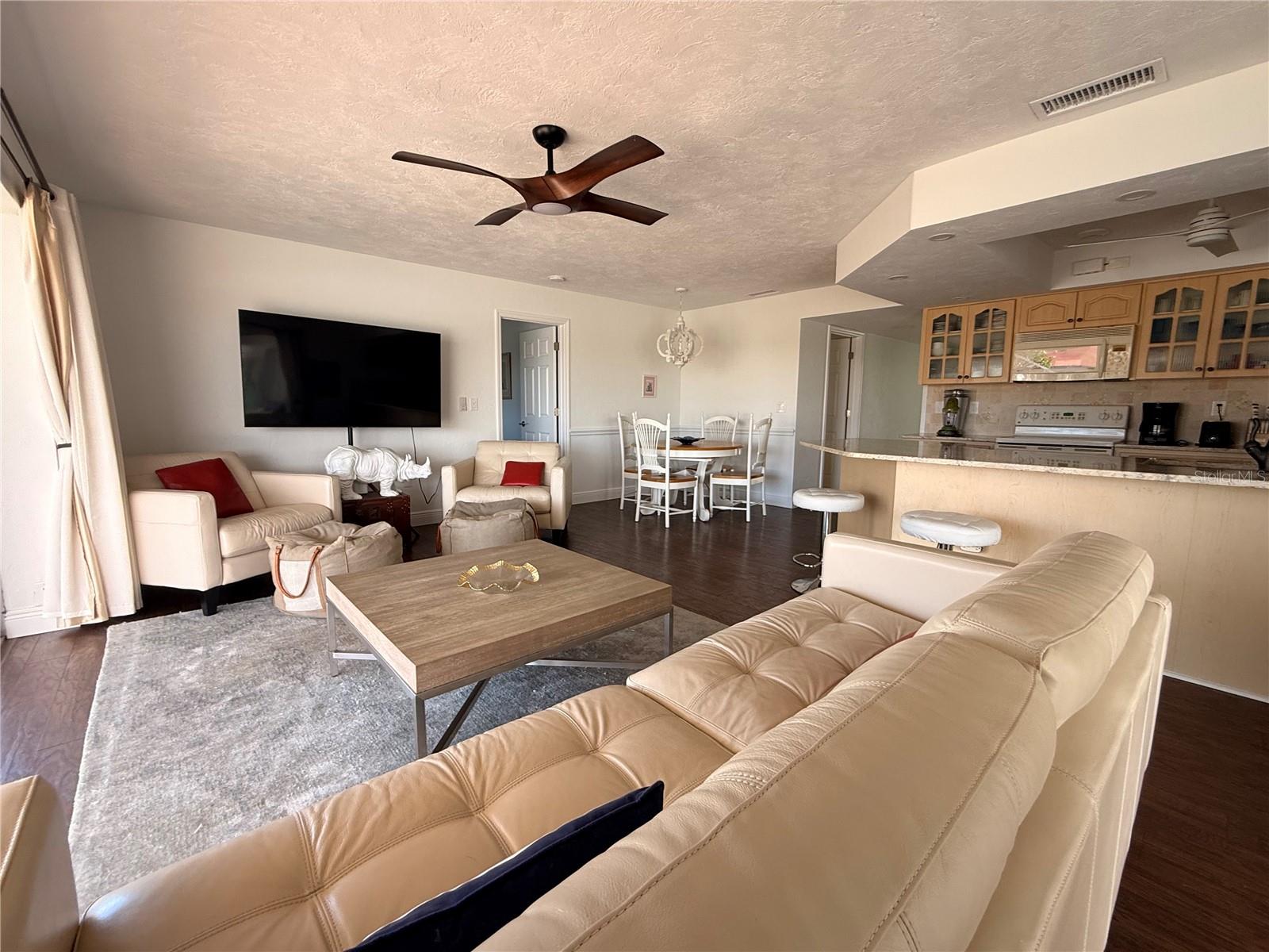 984 N GONDOLA DR, VENICE, FL, 34293