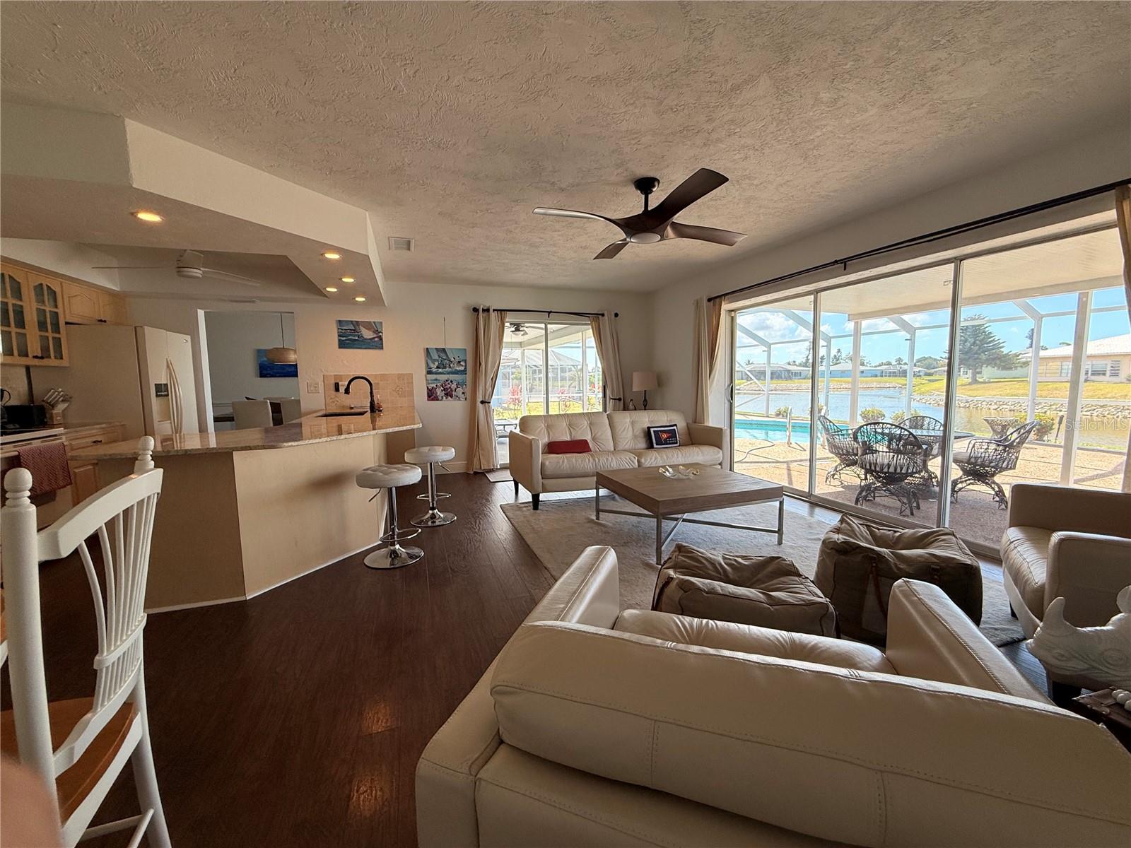984 N GONDOLA DR, VENICE, FL, 34293