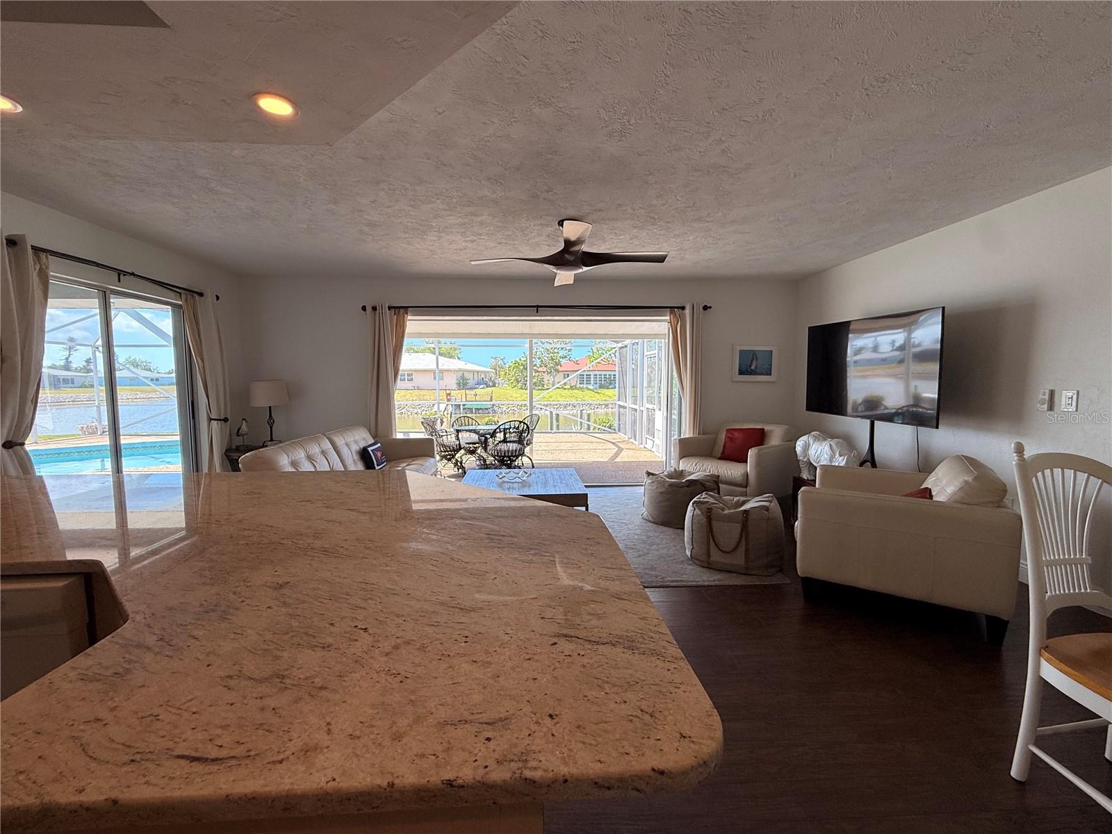 984 N GONDOLA DR, VENICE, FL, 34293