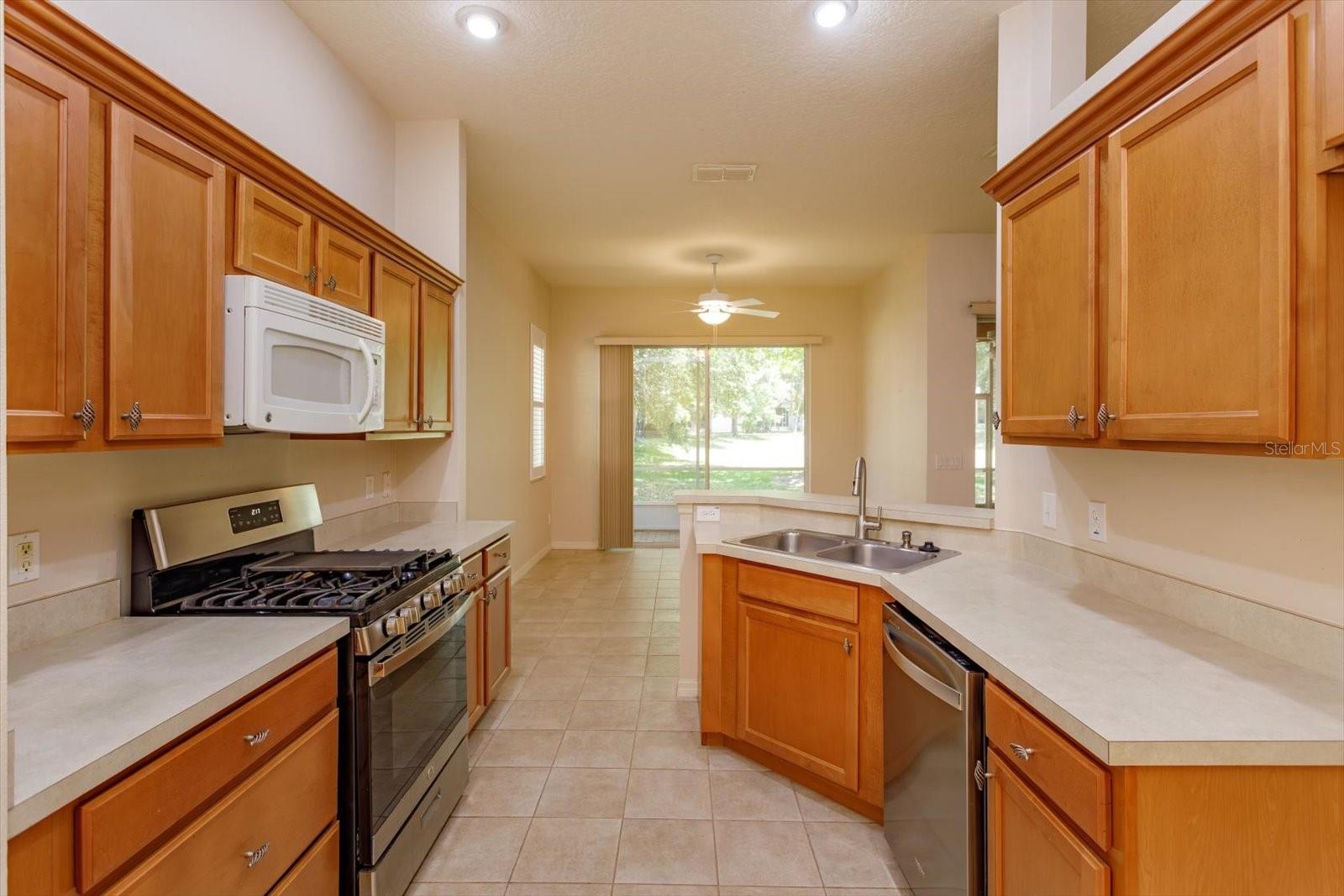 120 CREPE MYRTLE DR, GROVELAND, FL, 34736