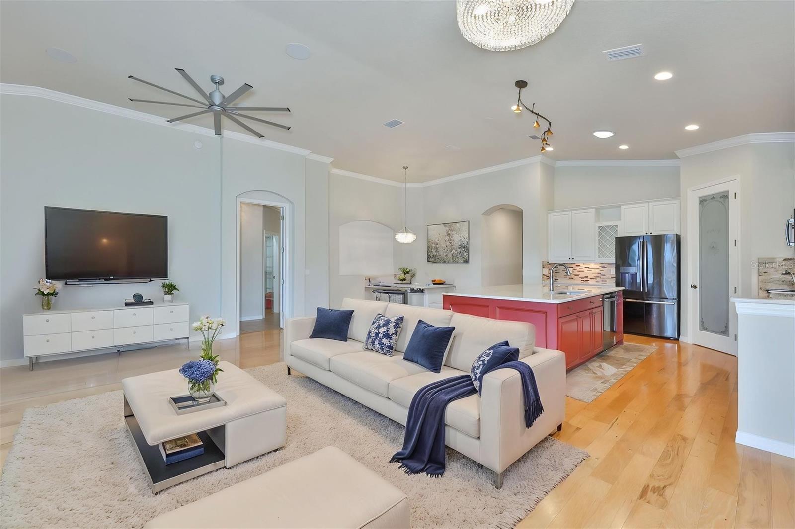 1368 EMERALD DUNES DR, SUN CITY CENTER, FL, 33573
