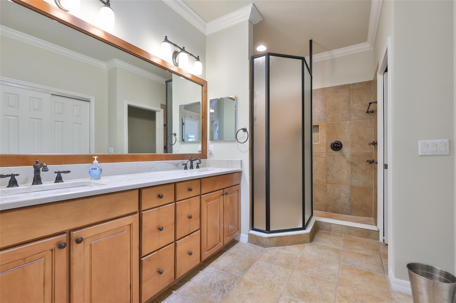 1368 EMERALD DUNES DR, SUN CITY CENTER, FL, 33573