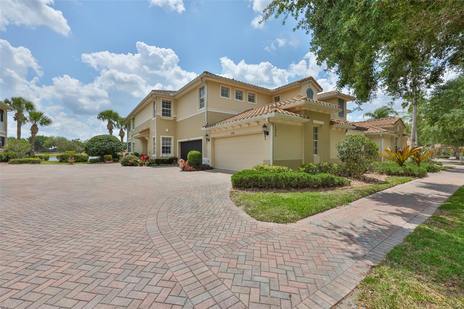 1368 EMERALD DUNES DR, SUN CITY CENTER, FL, 33573