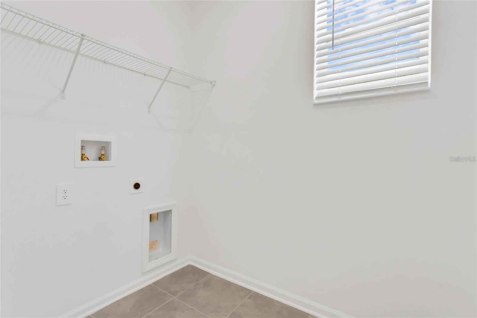 353 BOGEY DR, DAVENPORT, FL, 33896