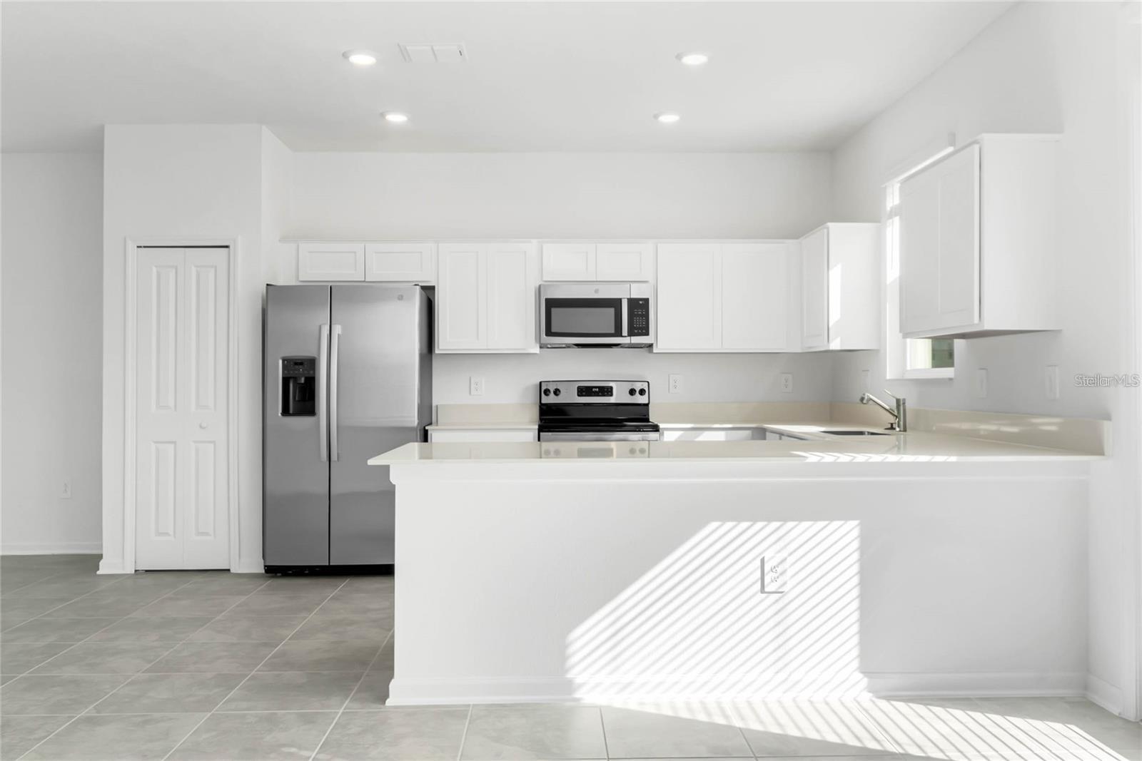 353 BOGEY DR, DAVENPORT, FL, 33896