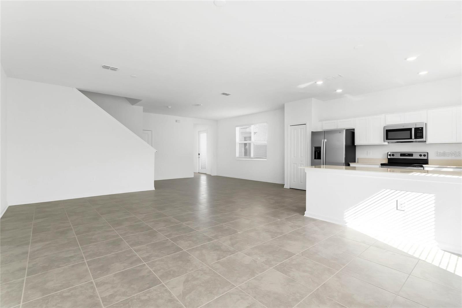 353 BOGEY DR, DAVENPORT, FL, 33896