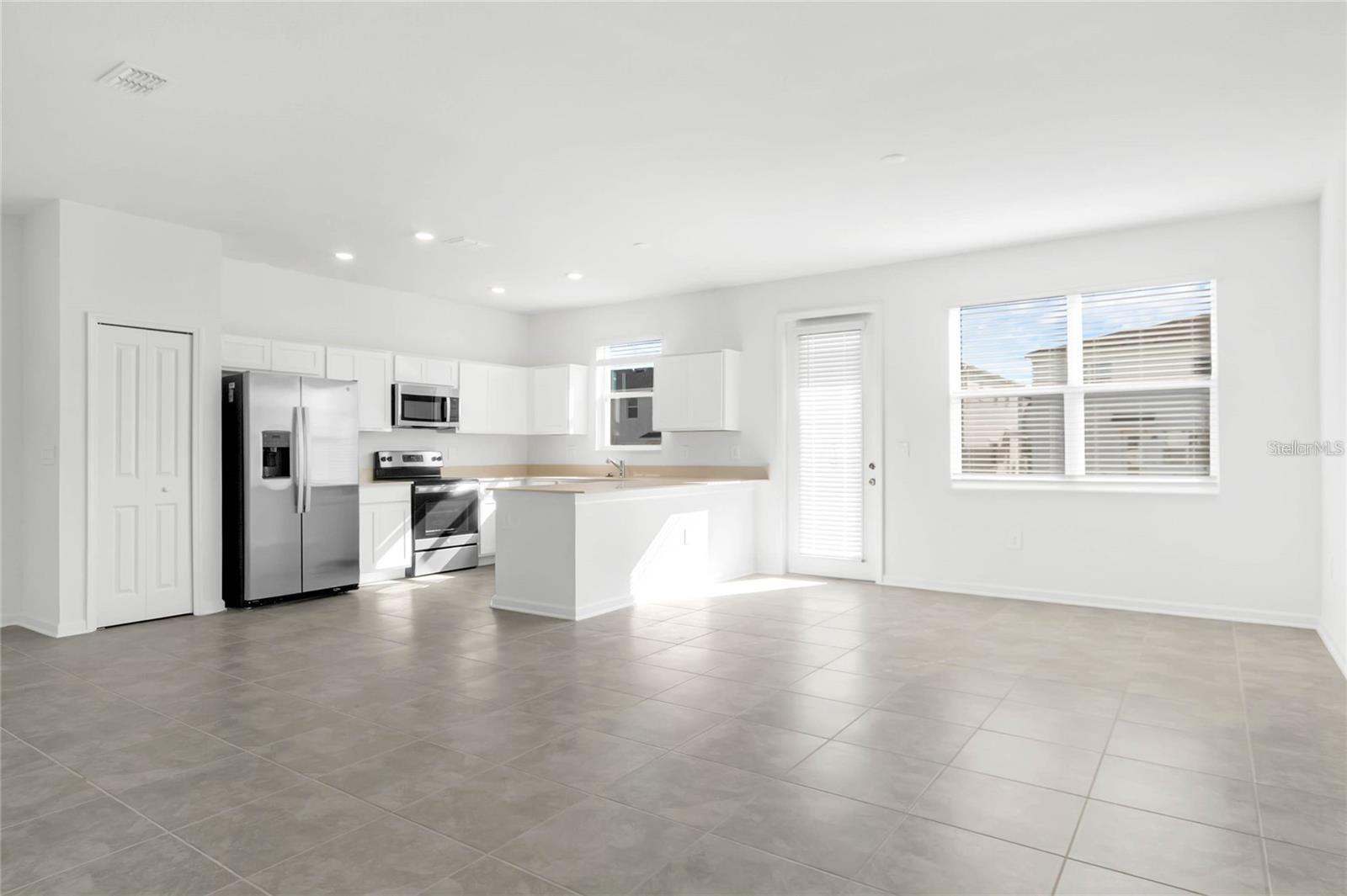 353 BOGEY DR, DAVENPORT, FL, 33896