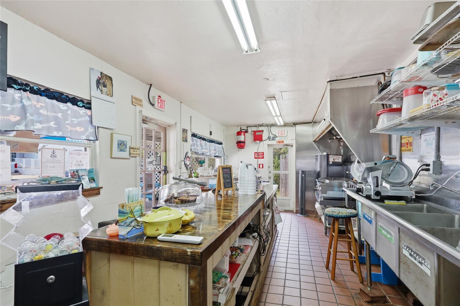 505 3RD ST, CEDAR KEY, FL, 32625