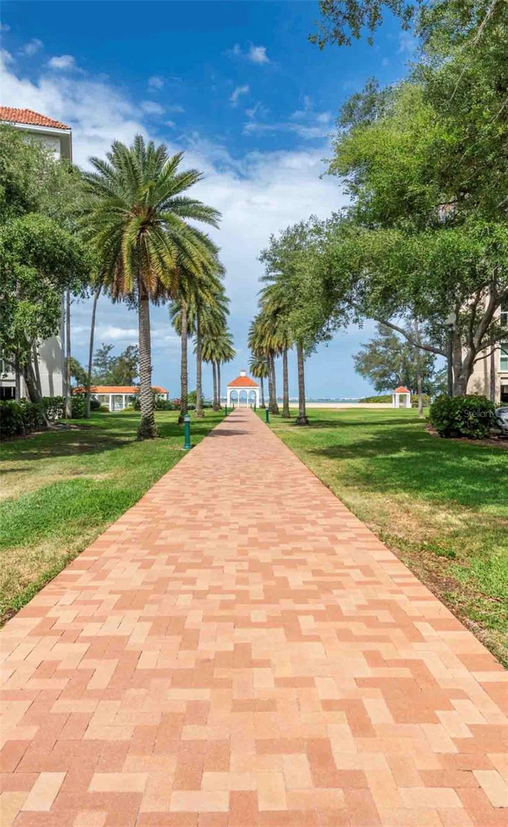 4737 DOLPHIN CAY LN S #407, ST PETERSBURG, FL, 33711