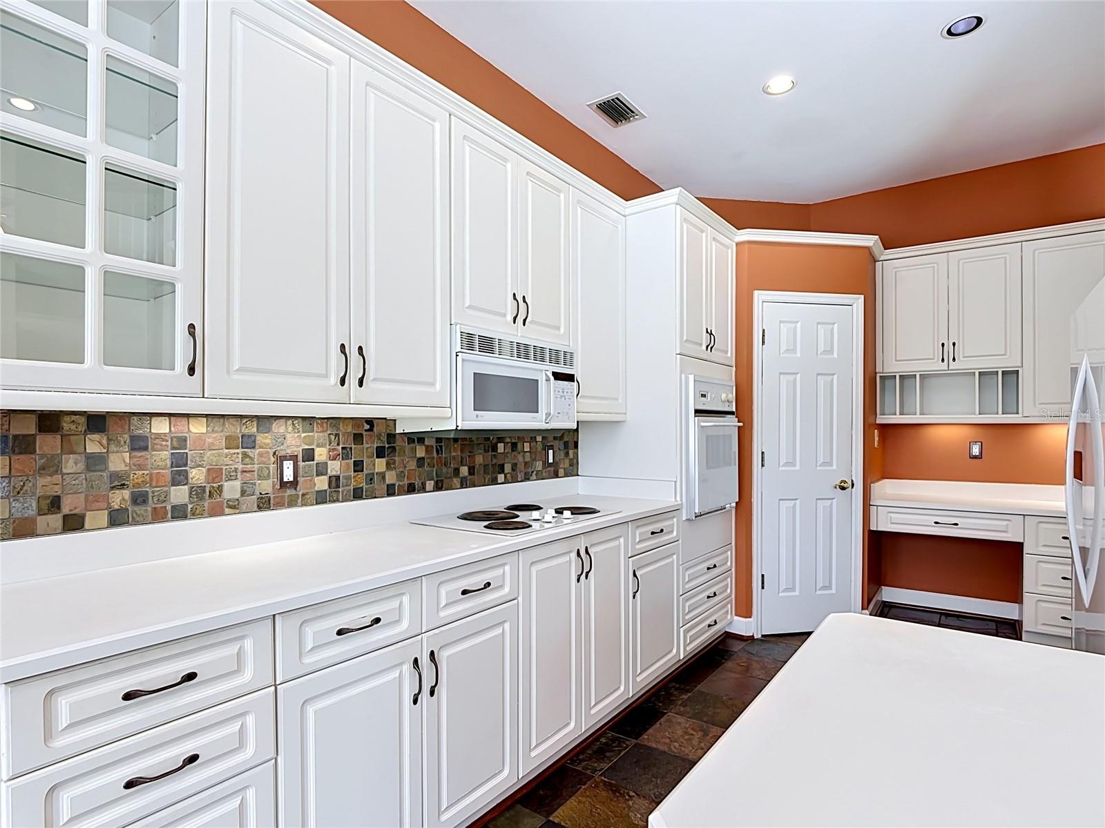 3880 HUNTERS ISLE DR, ORLANDO, FL, 32837