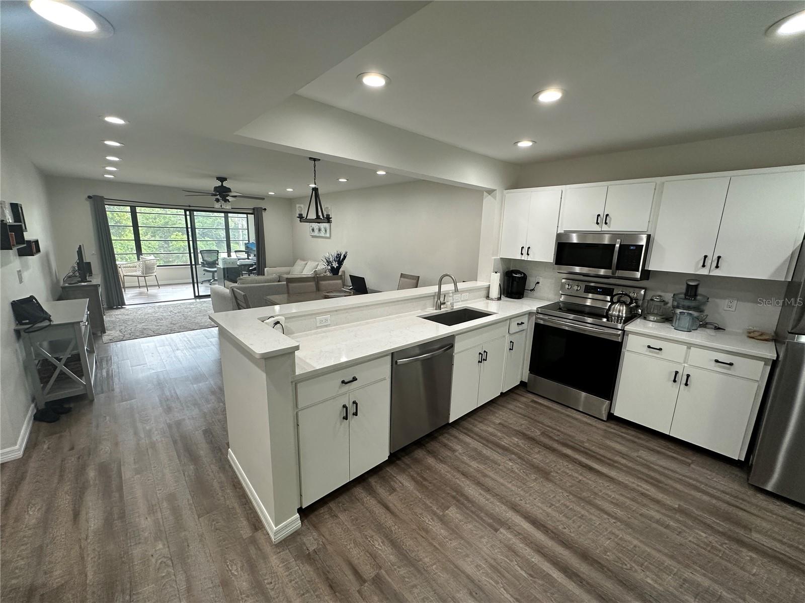 619 SPRING LAKES BLVD, BRADENTON, FL, 34210