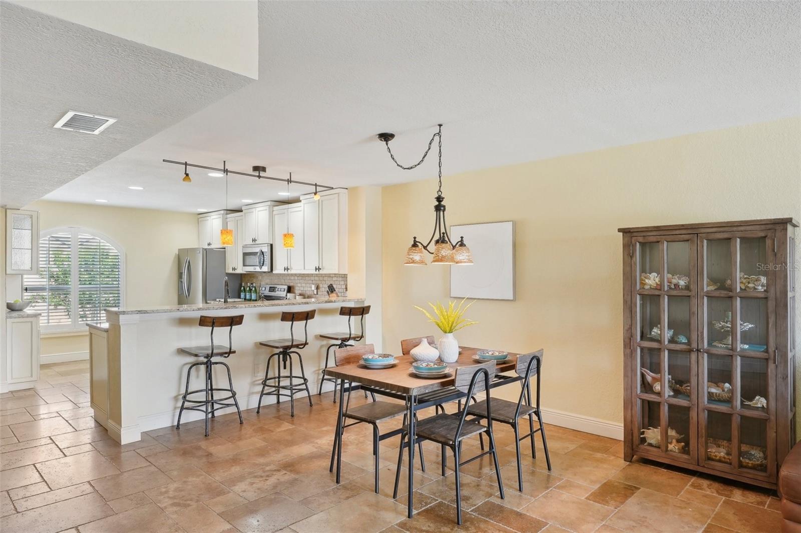 637 PINELLAS BAYWAY #105, TIERRA VERDE, FL, 33715