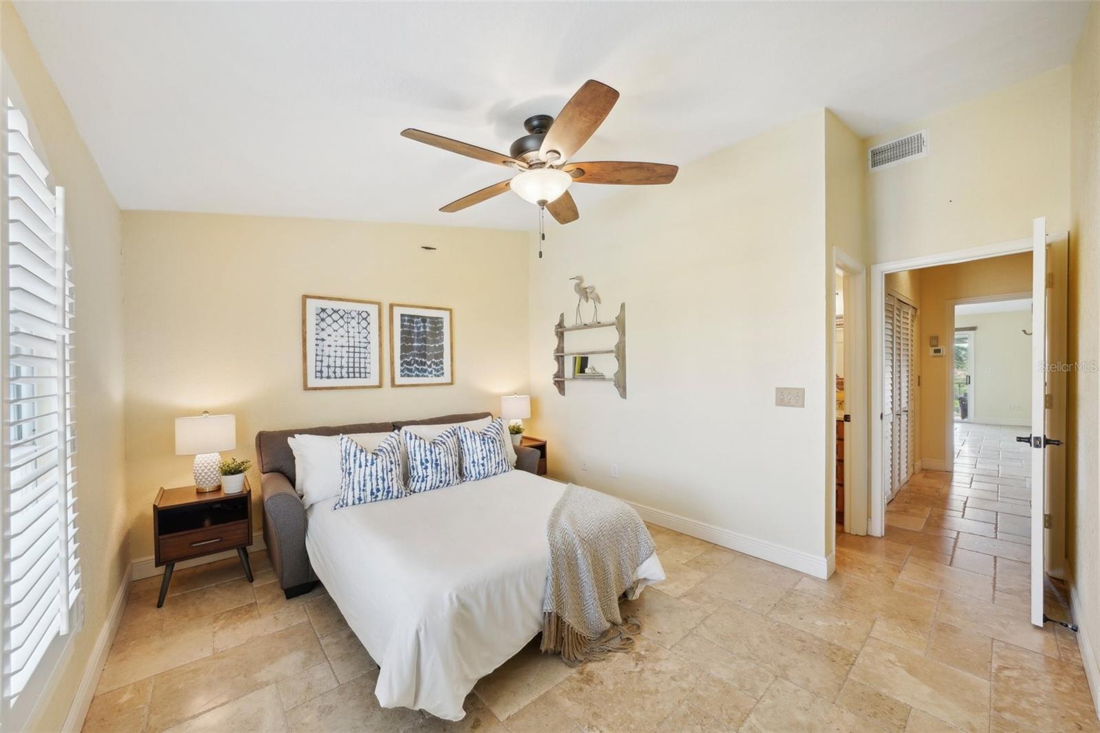 637 PINELLAS BAYWAY #105, TIERRA VERDE, FL, 33715