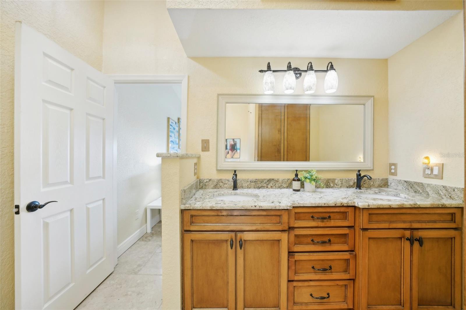 637 PINELLAS BAYWAY #105, TIERRA VERDE, FL, 33715