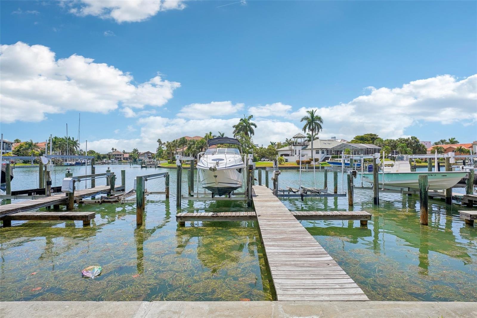 637 PINELLAS BAYWAY #105, TIERRA VERDE, FL, 33715