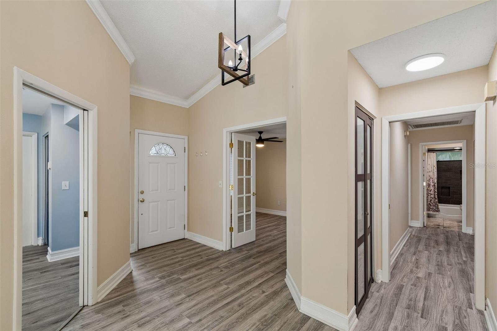14675 VILLAGE GLEN CIR, TAMPA, FL, 33618
