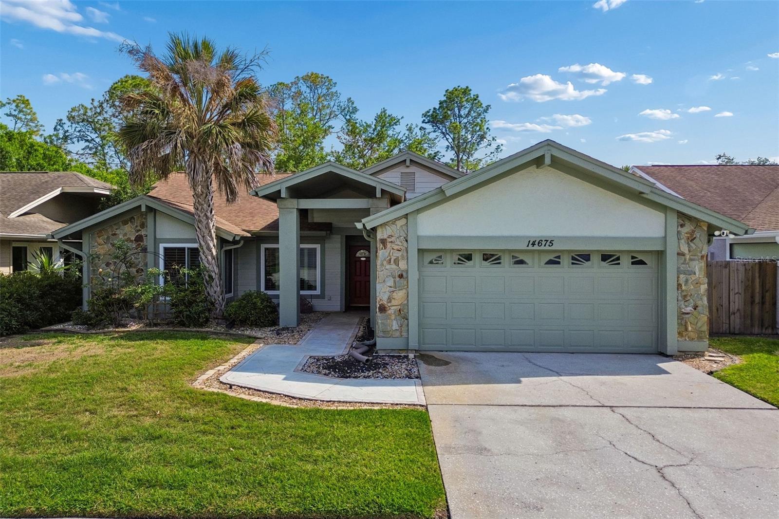14675 VILLAGE GLEN CIR, TAMPA, FL, 33618