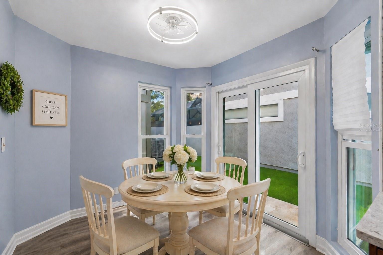14675 VILLAGE GLEN CIR, TAMPA, FL, 33618