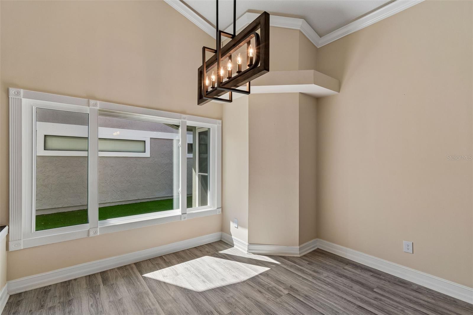 14675 VILLAGE GLEN CIR, TAMPA, FL, 33618