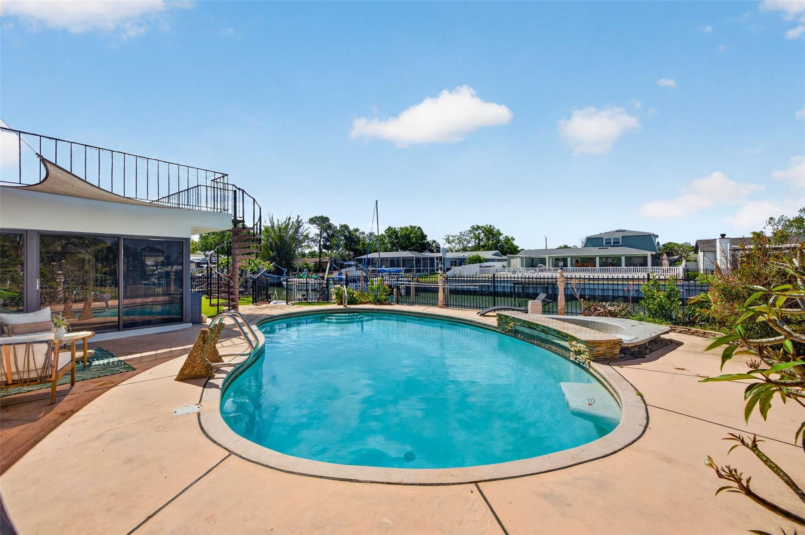 8450 FLAGSTONE DR, TAMPA, FL, 33615