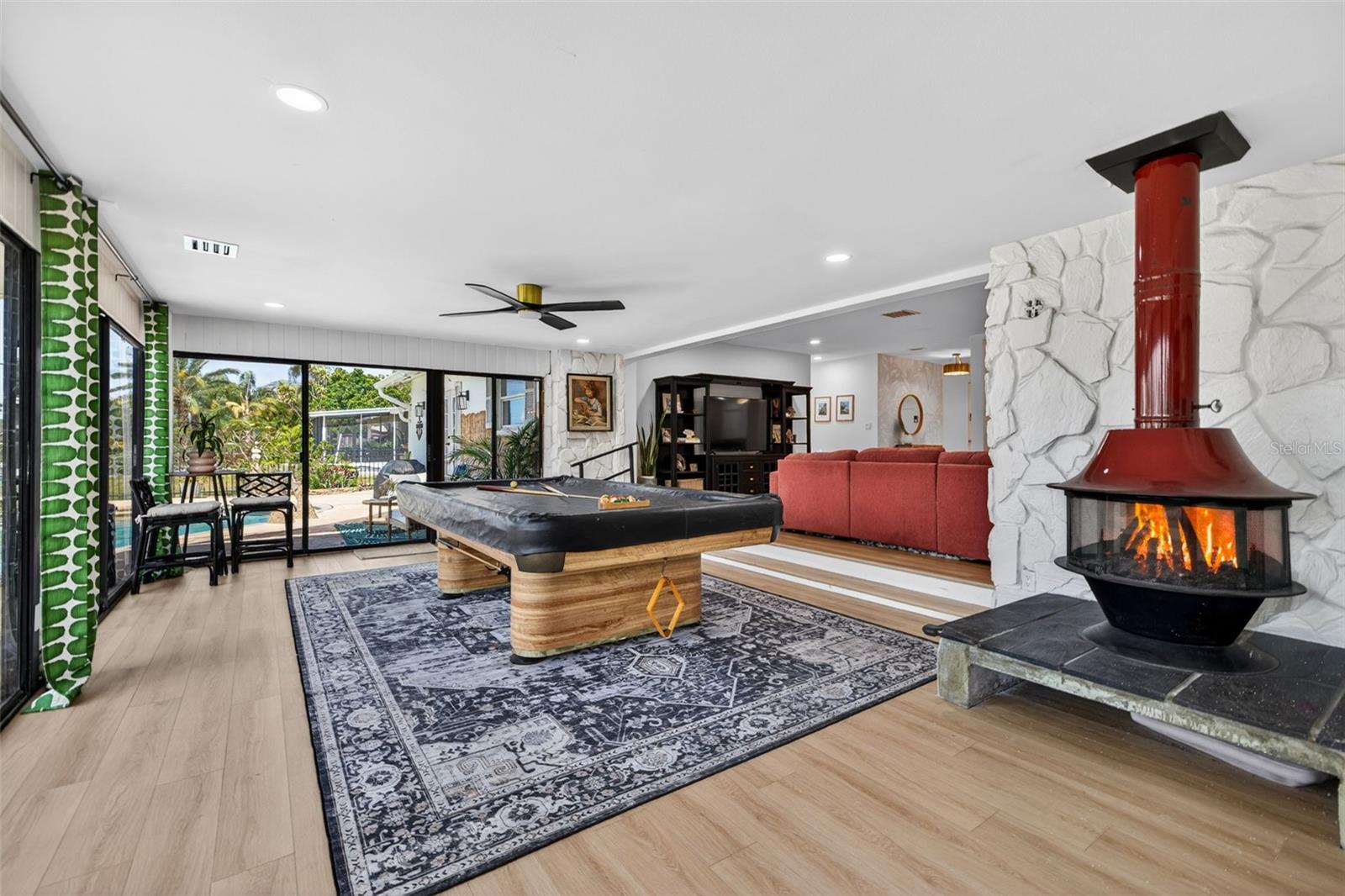 8450 FLAGSTONE DR, TAMPA, FL, 33615