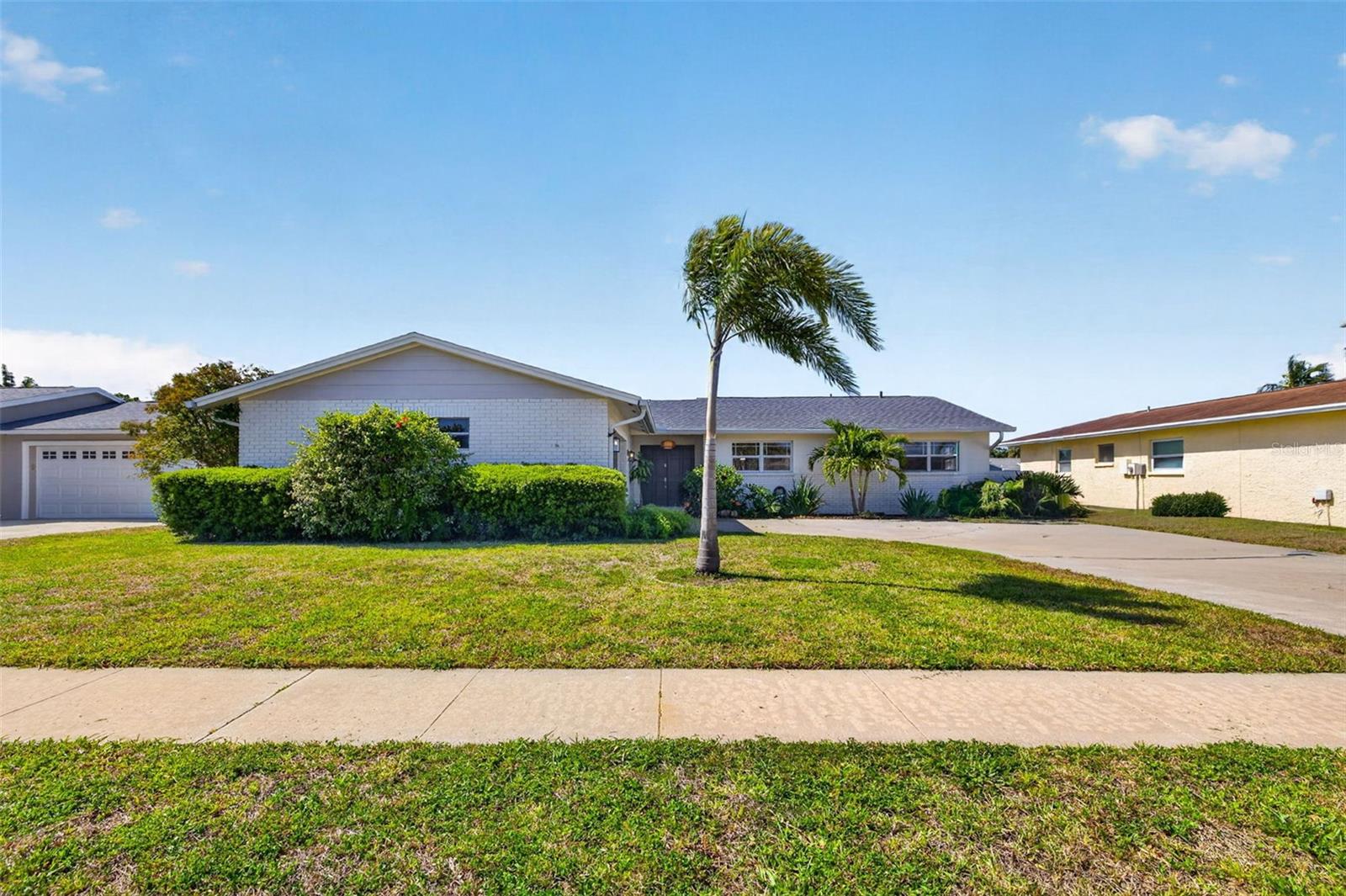 8450 FLAGSTONE DR, TAMPA, FL, 33615