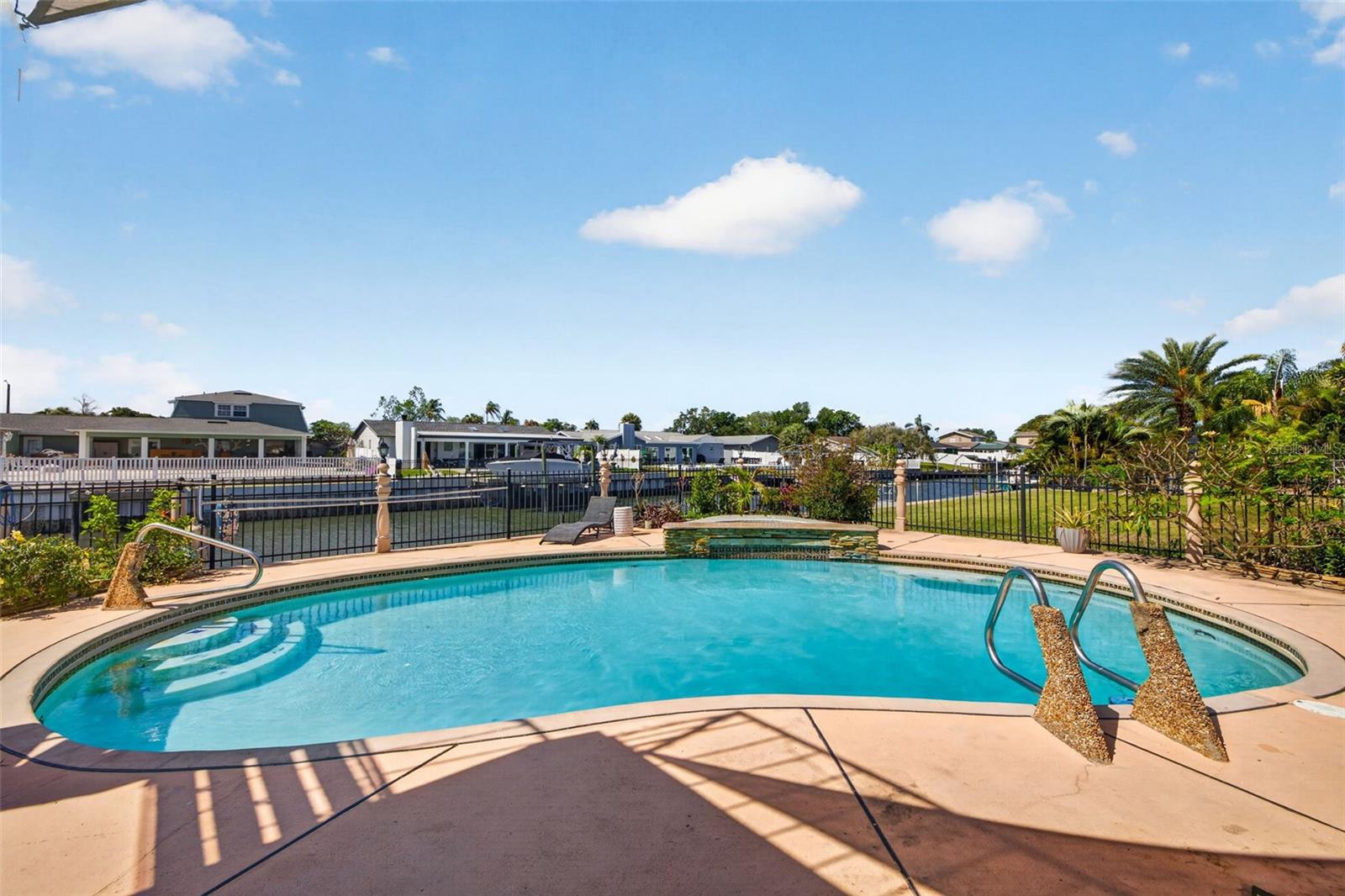 8450 FLAGSTONE DR, TAMPA, FL, 33615