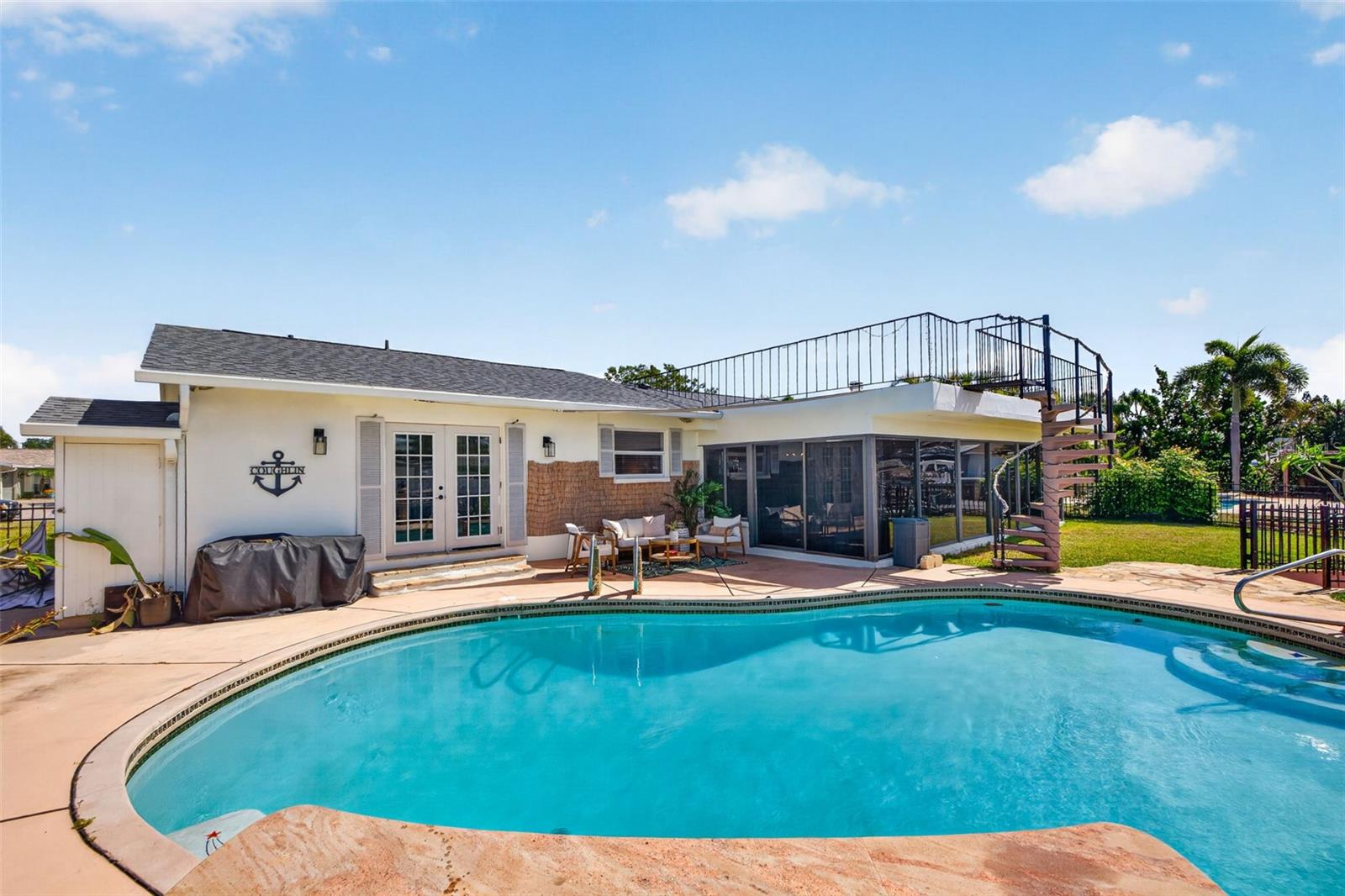 8450 FLAGSTONE DR, TAMPA, FL, 33615
