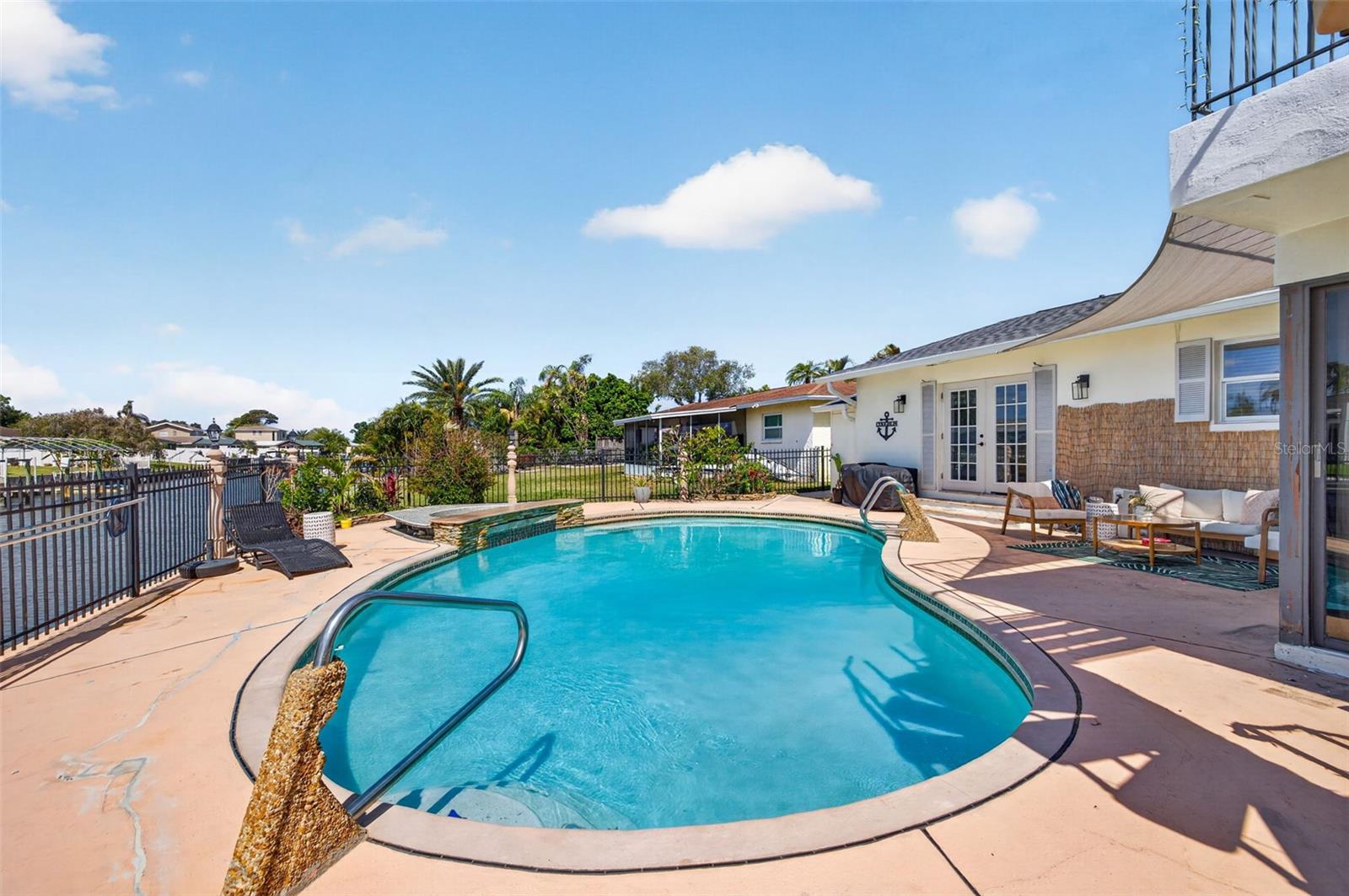 8450 FLAGSTONE DR, TAMPA, FL, 33615