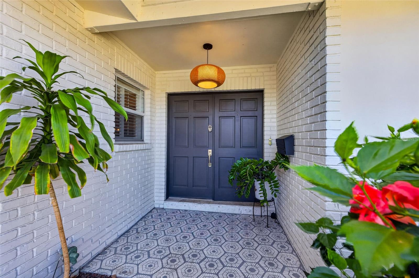 8450 FLAGSTONE DR, TAMPA, FL, 33615