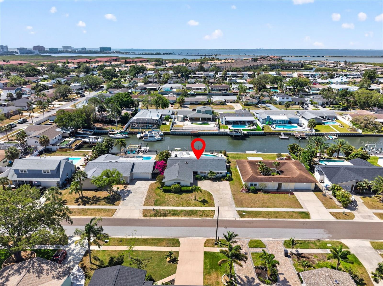 8450 FLAGSTONE DR, TAMPA, FL, 33615