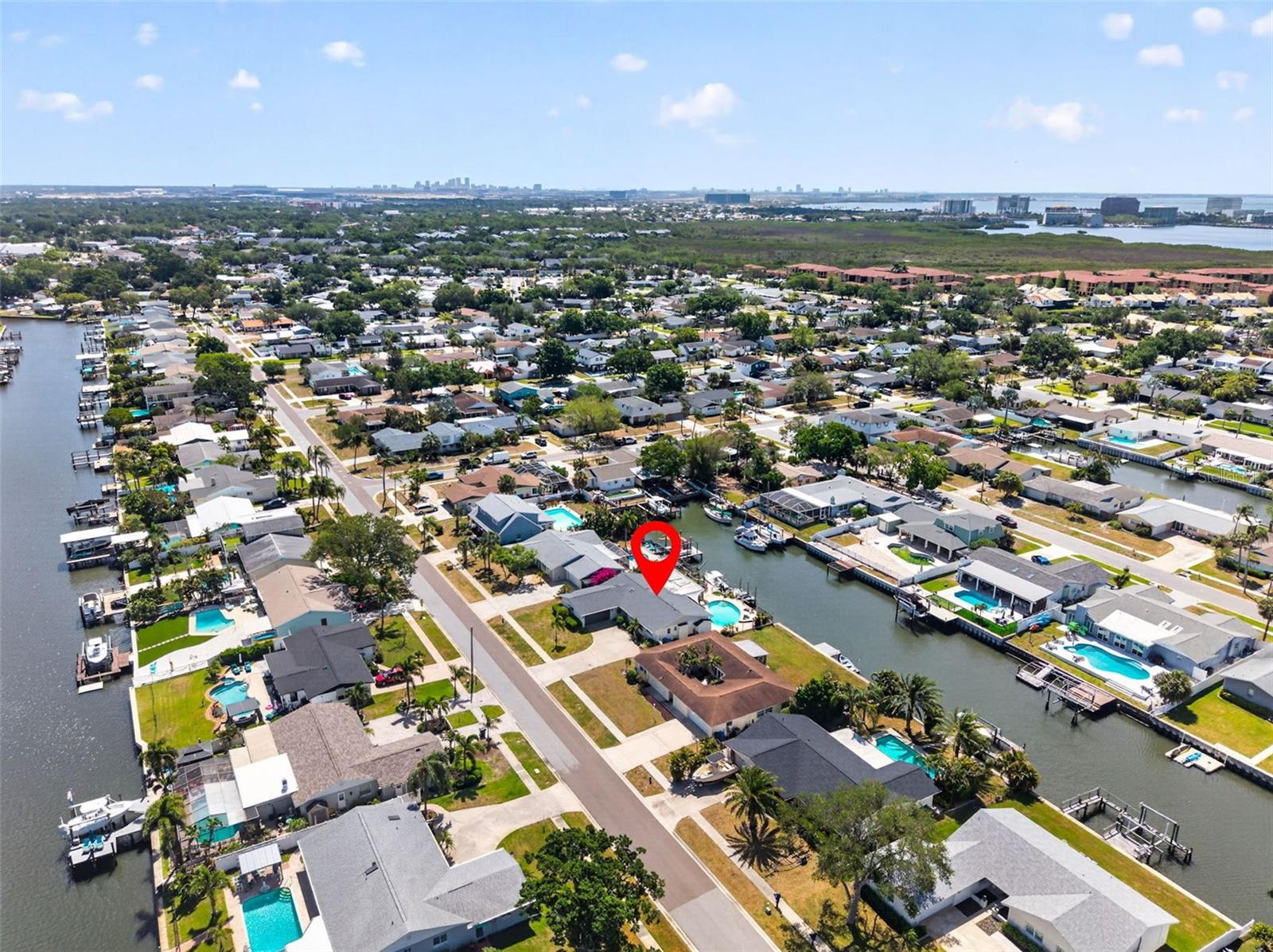 8450 FLAGSTONE DR, TAMPA, FL, 33615