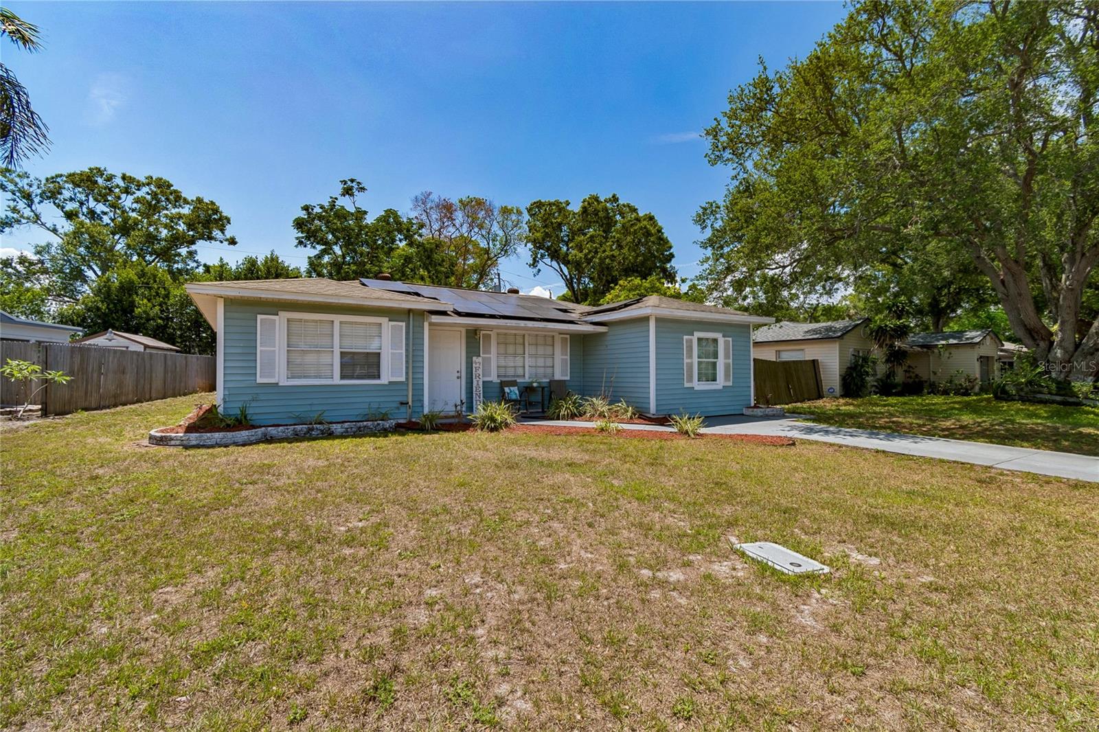 111 W GRAPEFRUIT CIR, CLEARWATER, FL, 33763