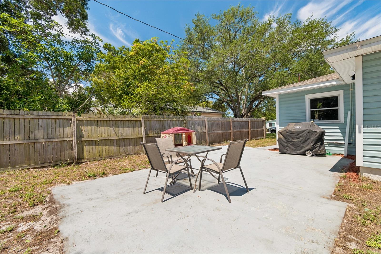 111 W GRAPEFRUIT CIR, CLEARWATER, FL, 33763