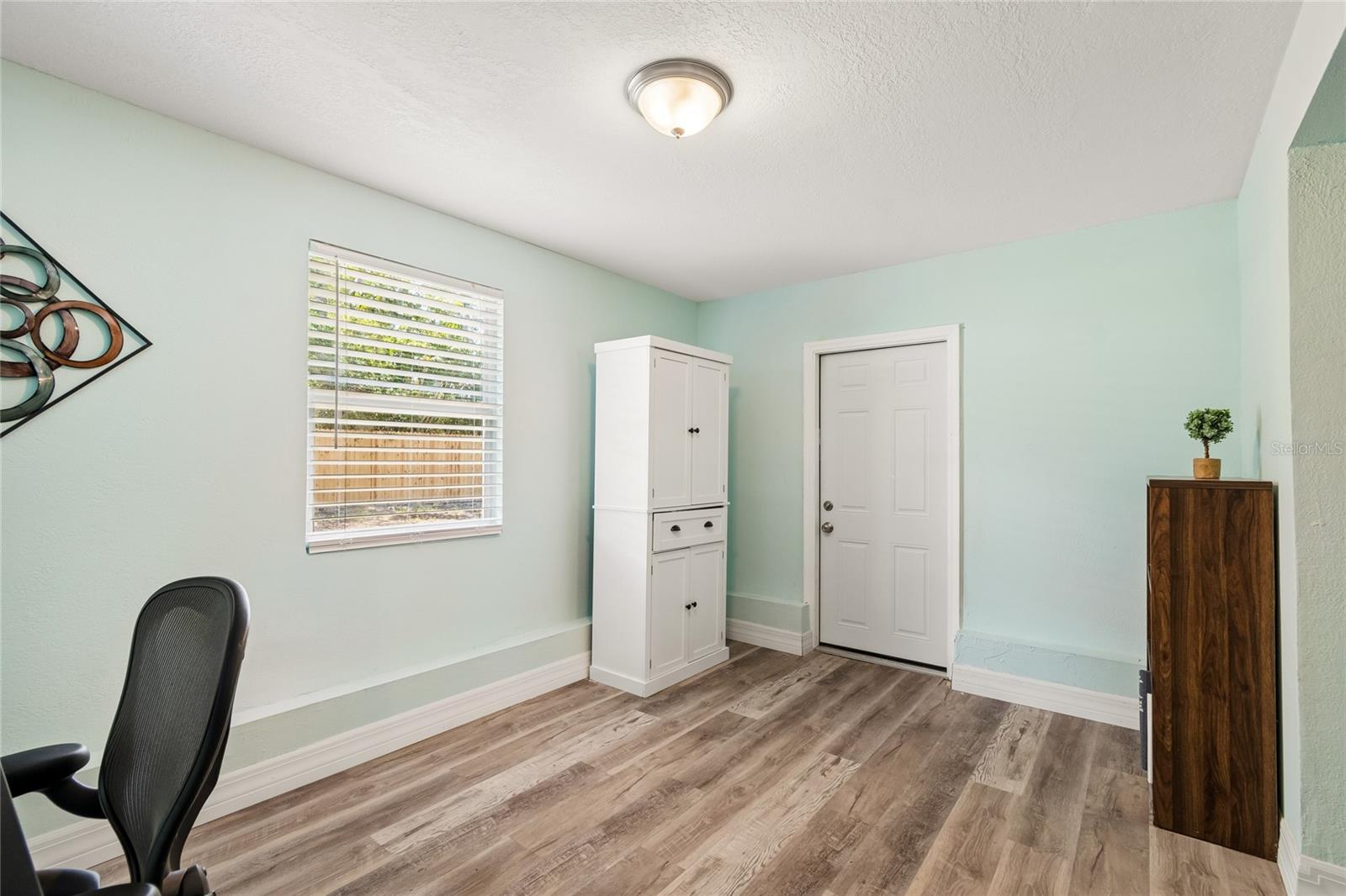 111 W GRAPEFRUIT CIR, CLEARWATER, FL, 33763