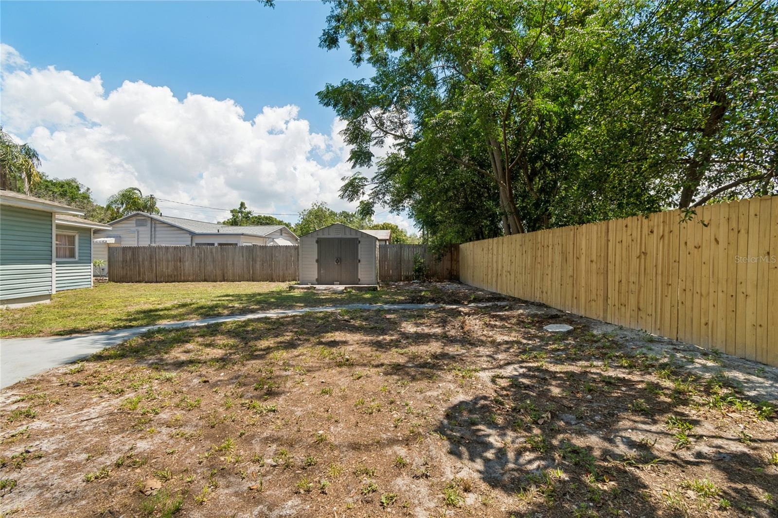 111 W GRAPEFRUIT CIR, CLEARWATER, FL, 33763