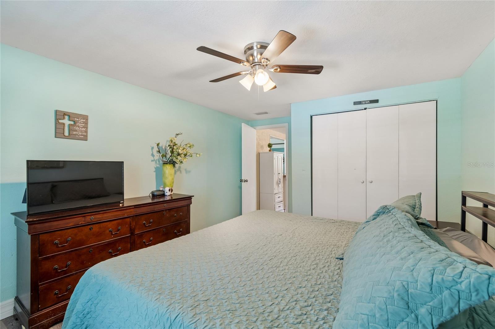 111 W GRAPEFRUIT CIR, CLEARWATER, FL, 33763