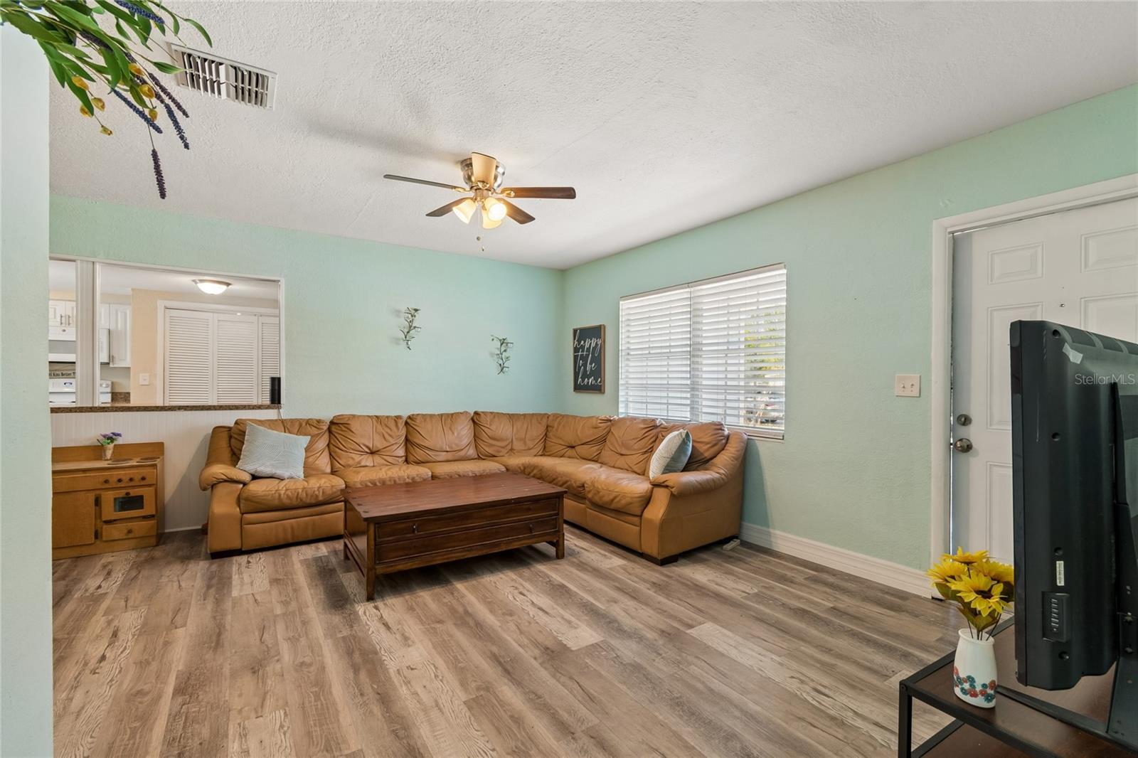 111 W GRAPEFRUIT CIR, CLEARWATER, FL, 33763