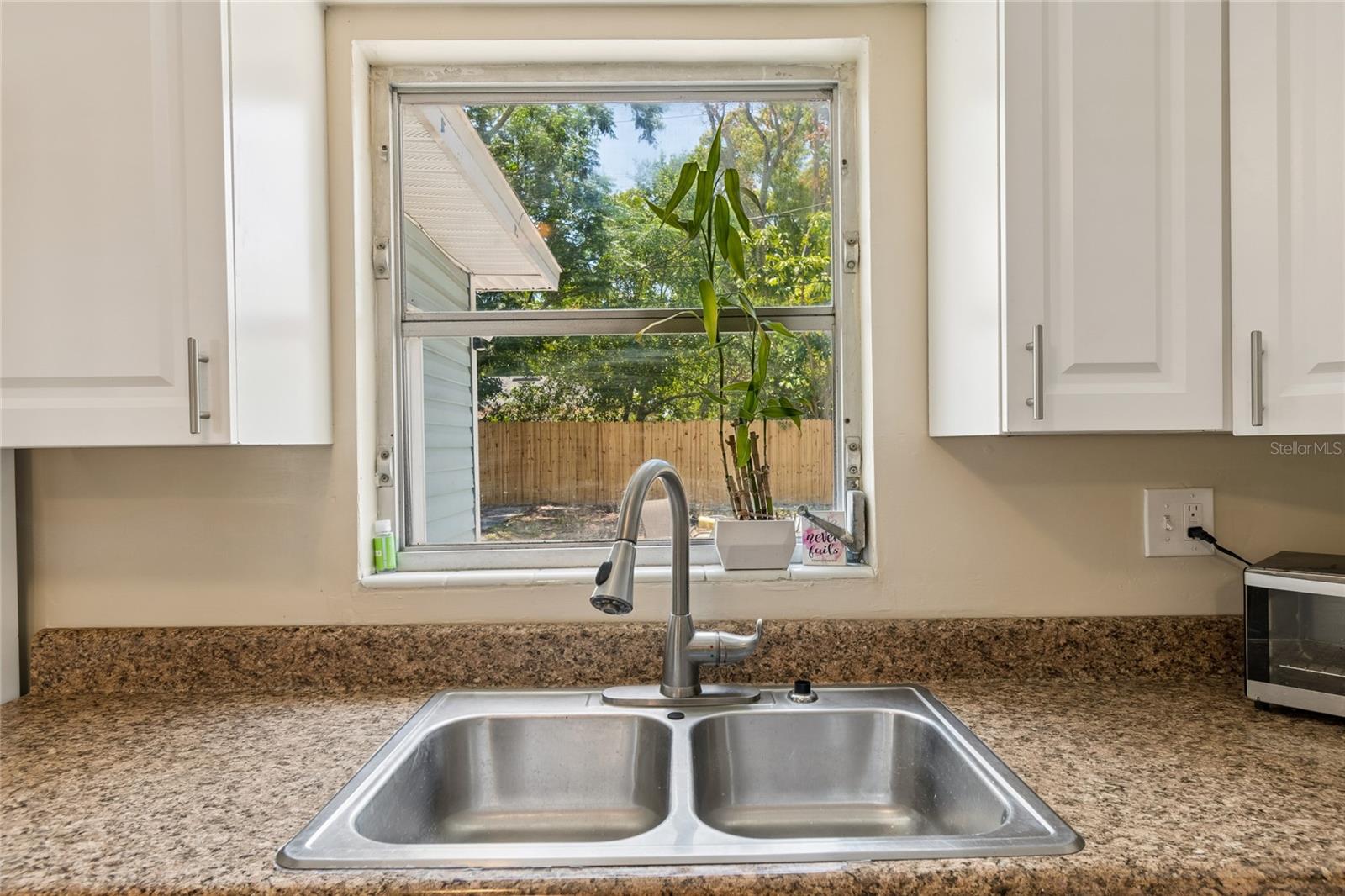 111 W GRAPEFRUIT CIR, CLEARWATER, FL, 33763