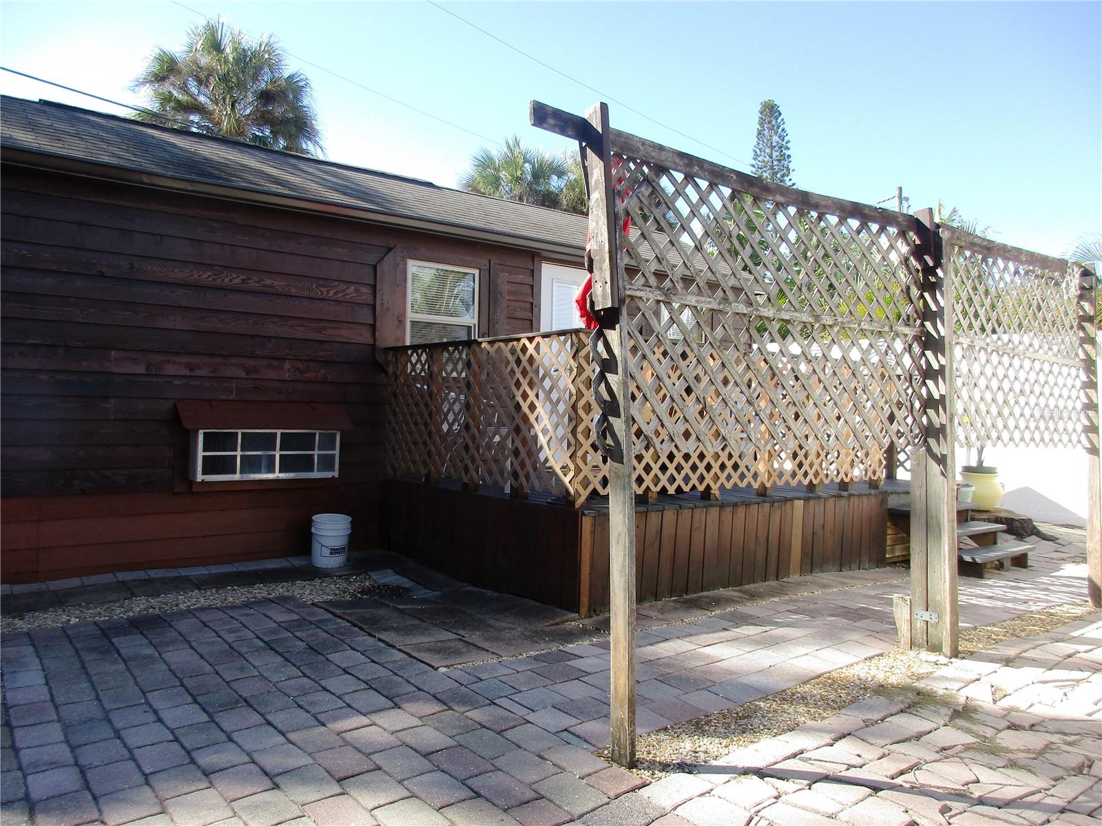 618 AVENIDA DE MAYO, SARASOTA, FL, 34242