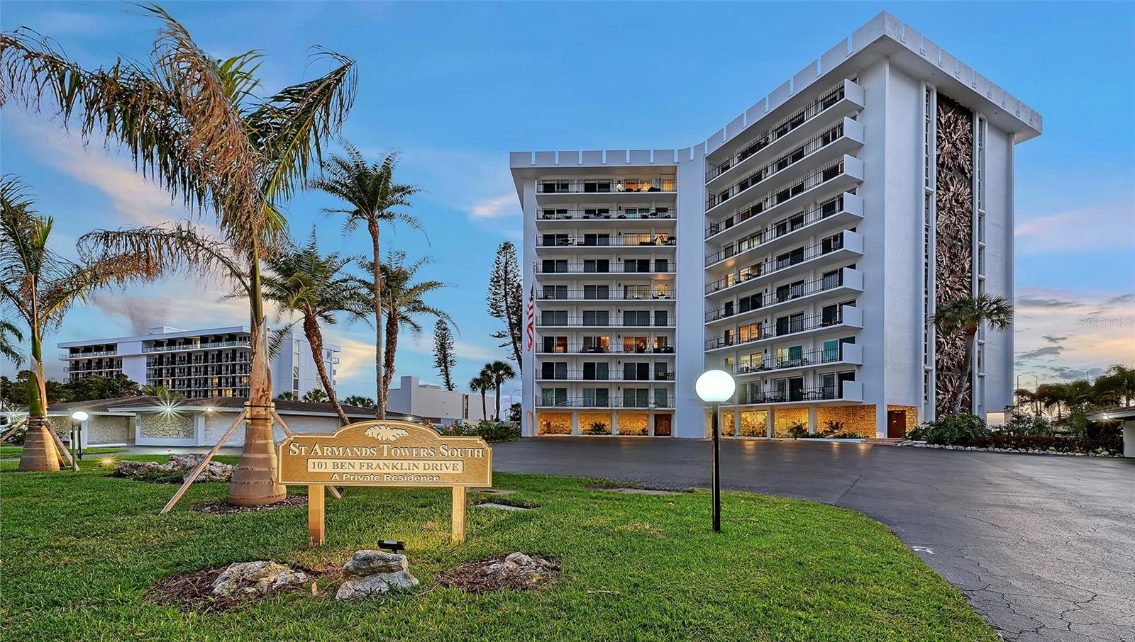 101 BENJAMIN FRANKLIN DR #85 & 86, SARASOTA, FL, 34236