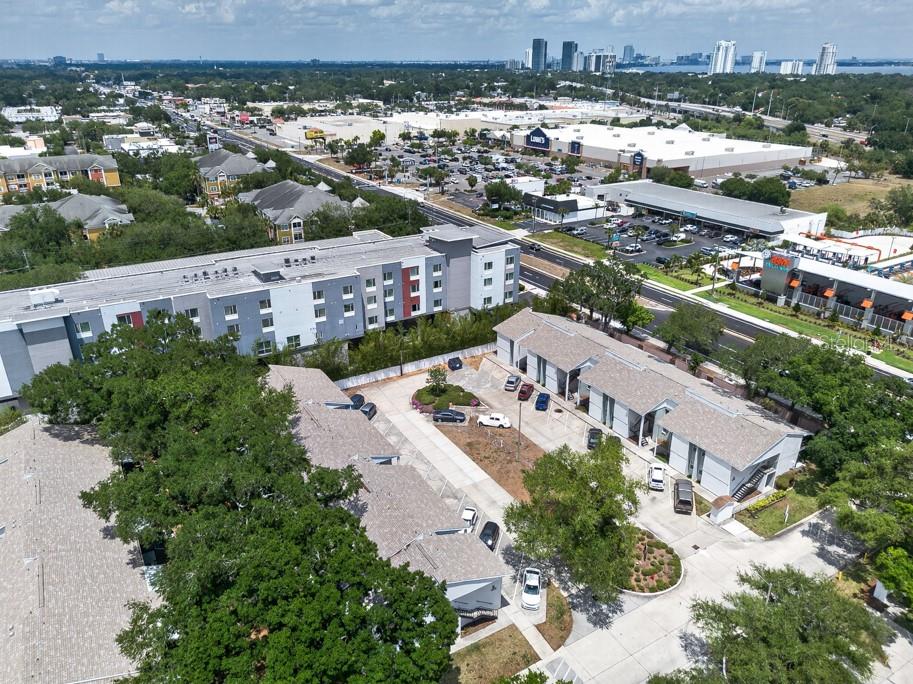 3803 N OAK DR #B32, TAMPA, FL, 33611