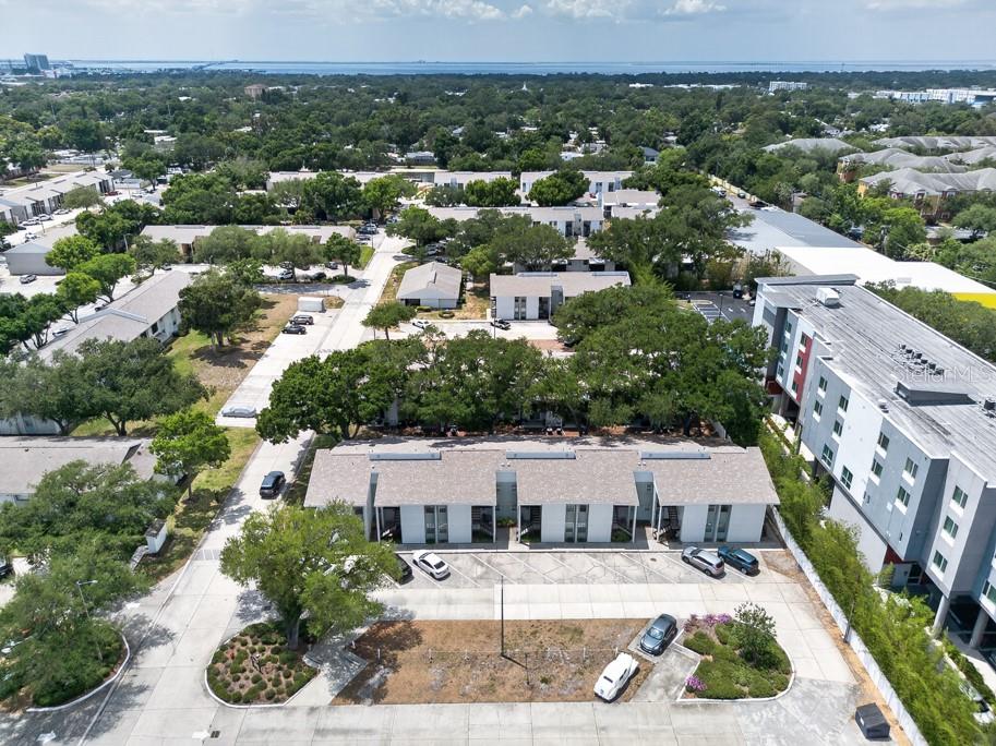 3803 N OAK DR #B32, TAMPA, FL, 33611
