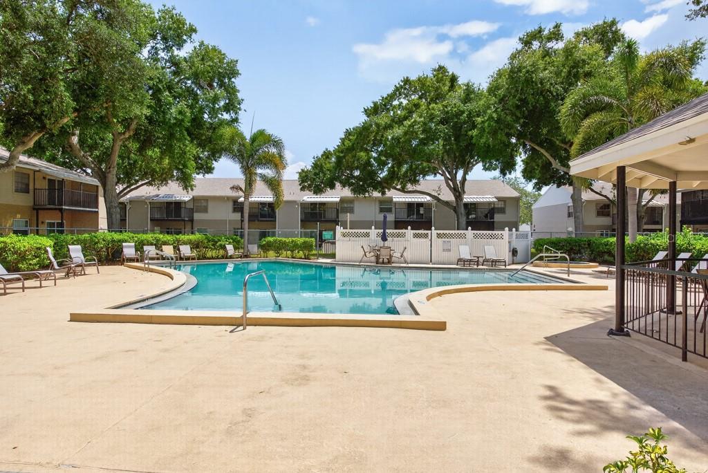 3803 N OAK DR #B32, TAMPA, FL, 33611