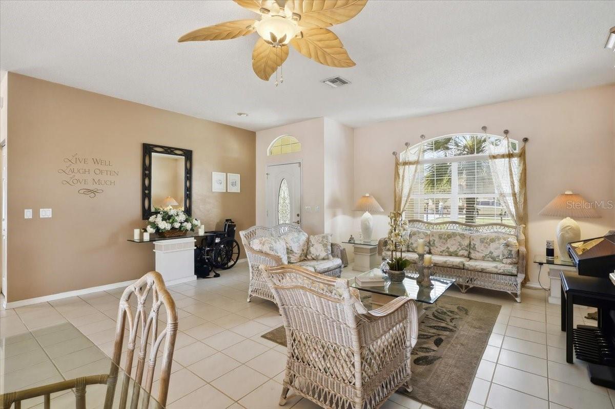 2 CARLSON LN, PALM COAST, FL, 32137