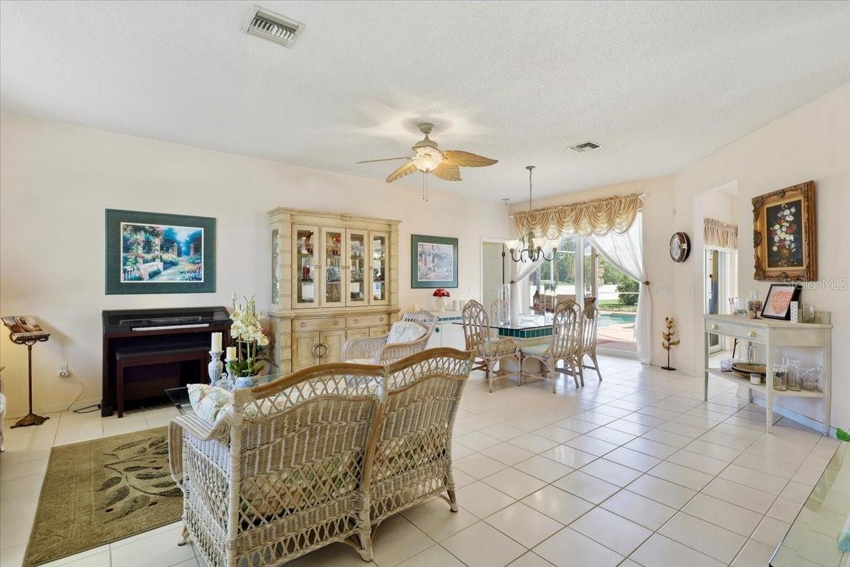 2 CARLSON LN, PALM COAST, FL, 32137