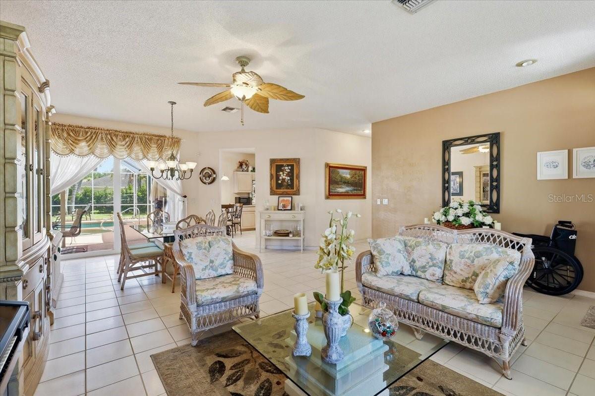 2 CARLSON LN, PALM COAST, FL, 32137